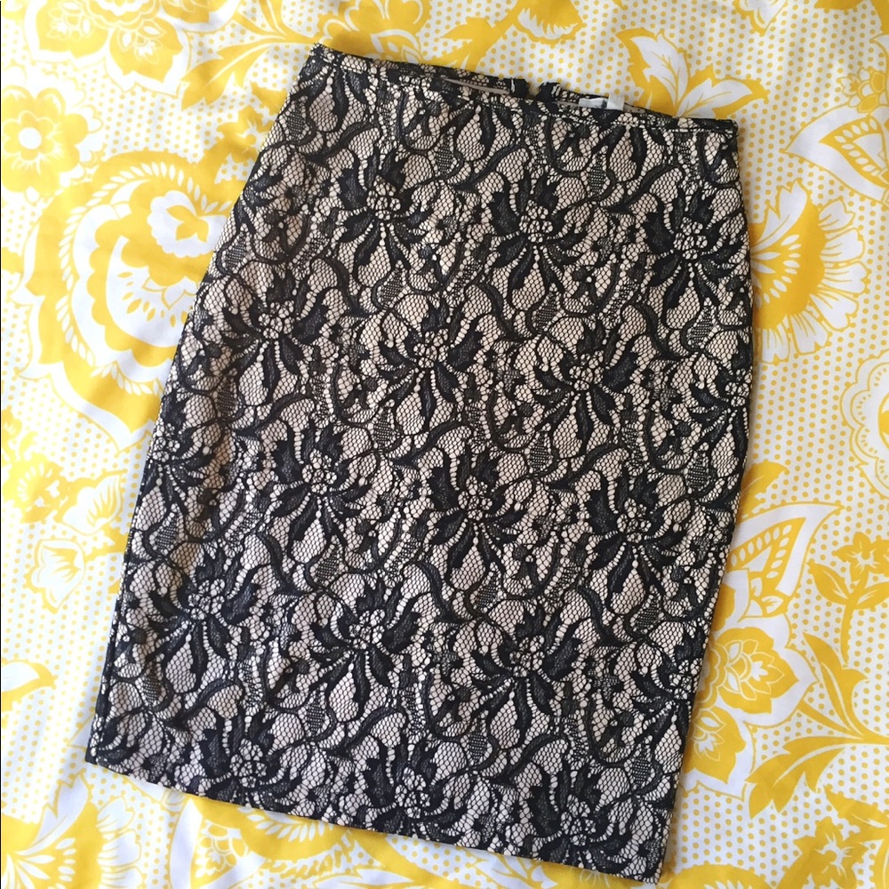 ALYTHEA Black / Cream Lace Pencil Skirt